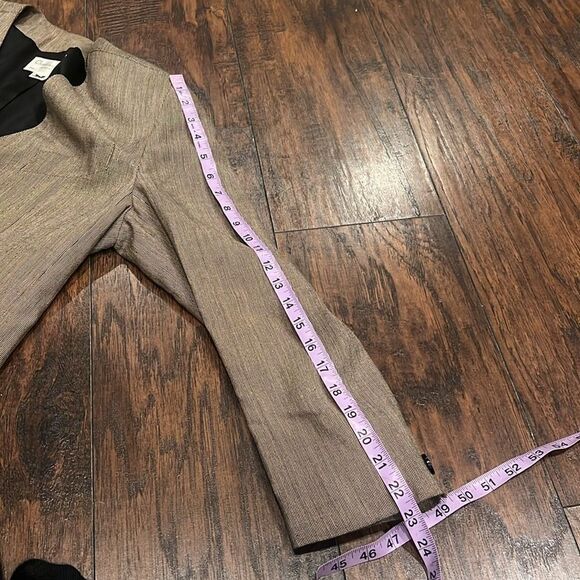 CHRISTIAN DIOR SEPARATES
Blazer
Size: L | US 10 made in USA in GUC shoulder pads - Picture 10 of 11